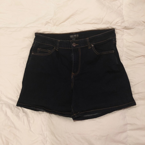 Dark wash high waisted shorts PLUS SIZE - Picture 1 of 4
